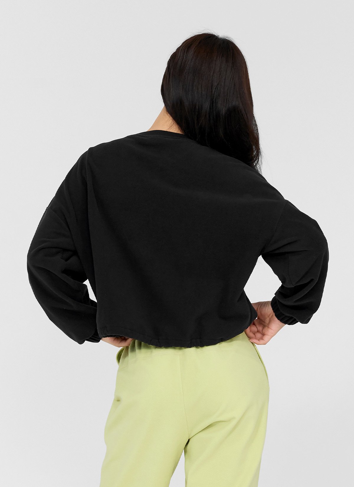 Light Fleece Crop Sweatshirt Black 2