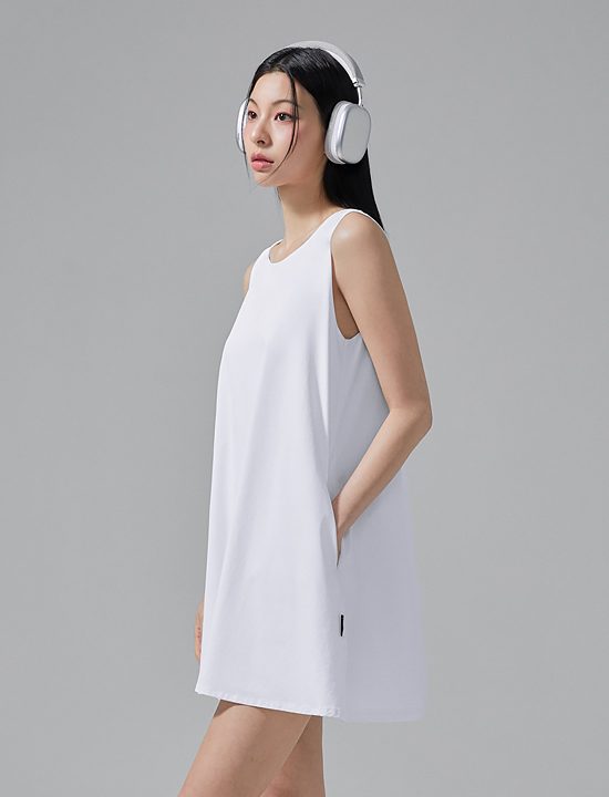 Váy Light Woven Reversible One Piece_Ivory - XFK2OP1101