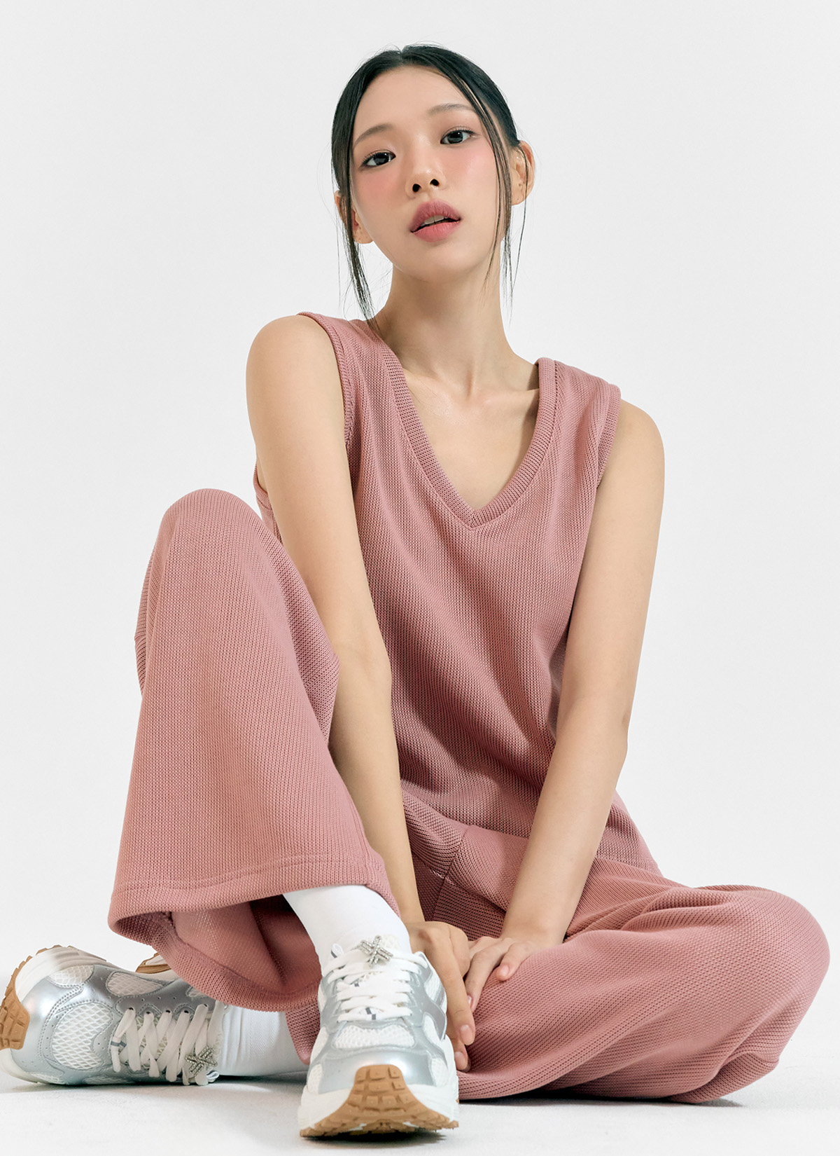 Áo sát nách Cozy V-neck Sleeveless - XFK3TE1104 - Ảnh 13