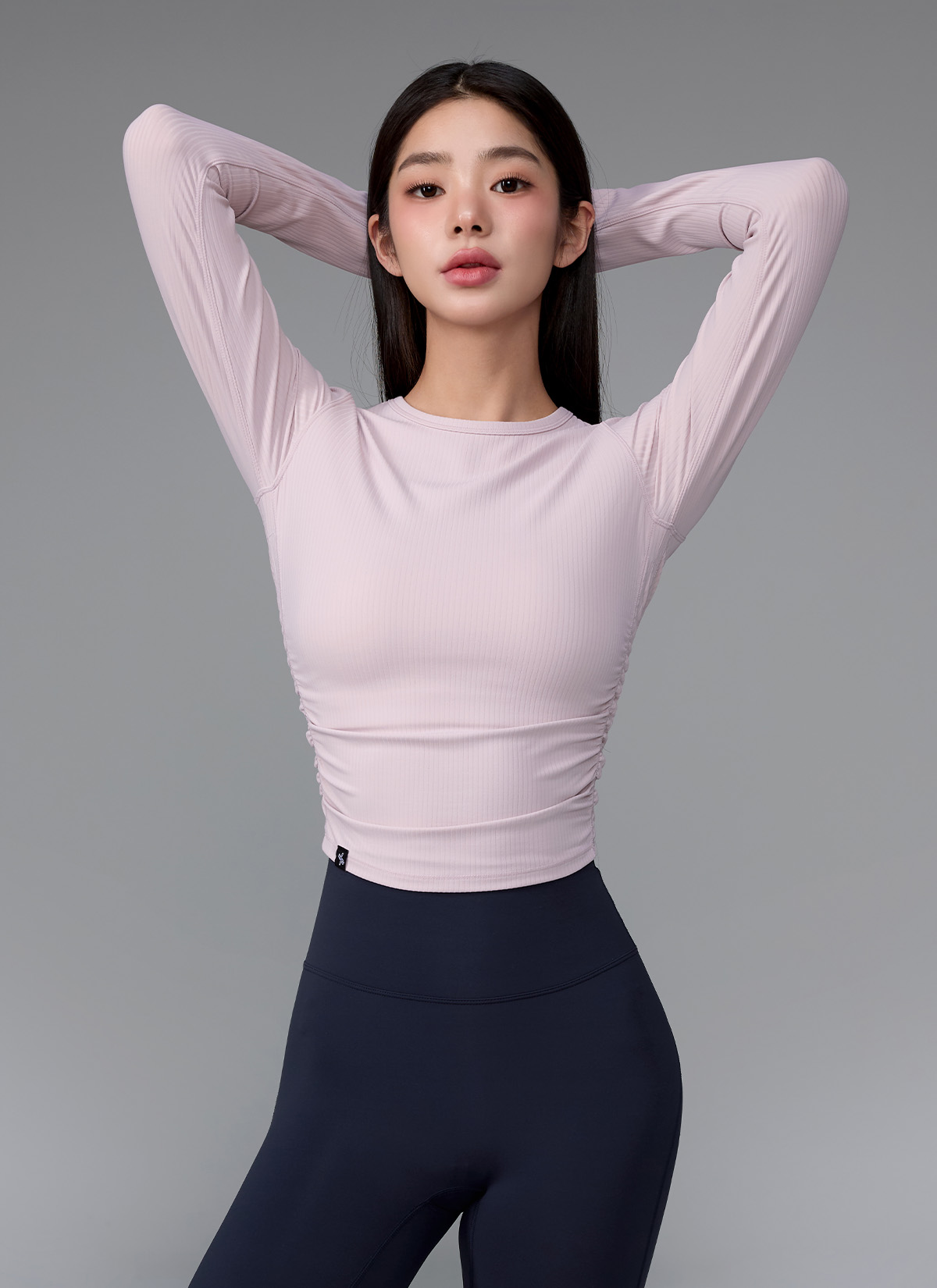Áo dài tay Side Shirring Crop – XWFLT05J3 - Ảnh 5